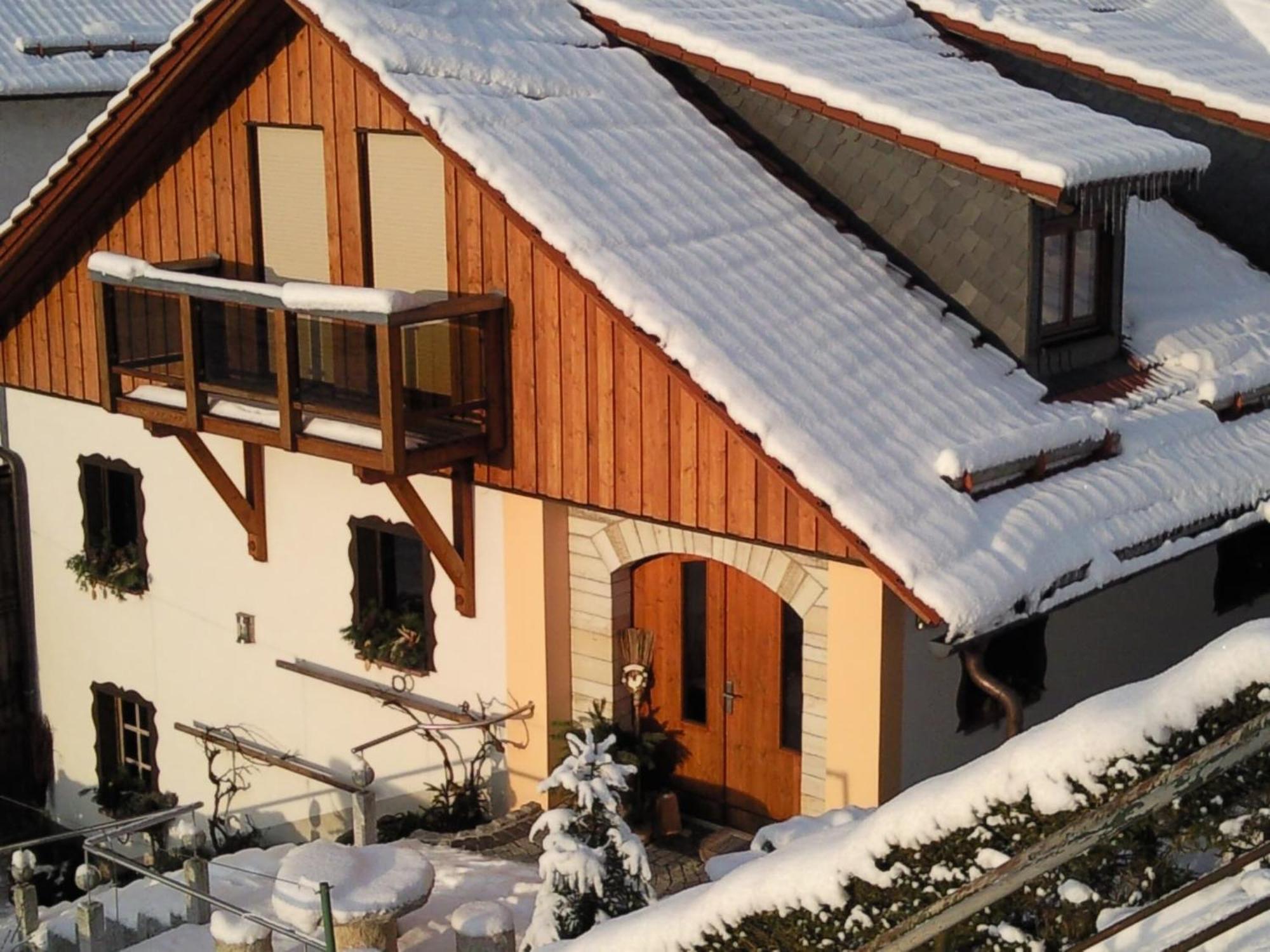 Quaint Farmhouse In Langenbach Near The Lake Esterno foto